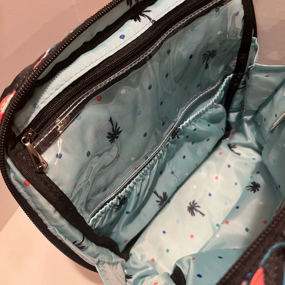Lug Ranger Red and Blue Crossbody Bag with Adjustable Strap - Picture 9 of 16